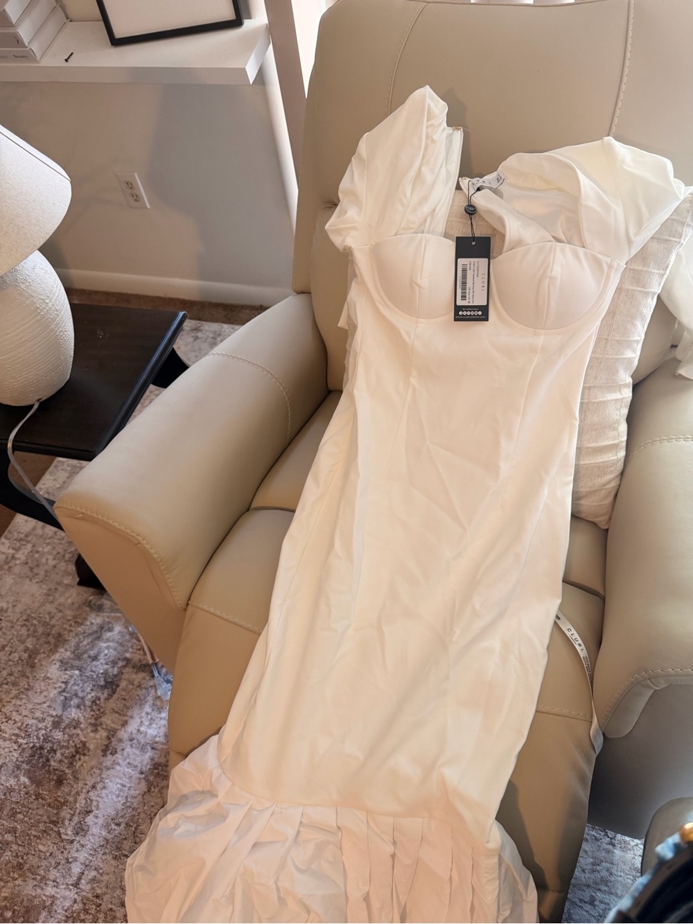 Club L London White Long Sleeve Mermaid Gown with Sweetheart Bust - Picture 3 of 6